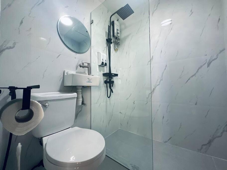 Affordable Modern Condo W/ Pool Suba Basbas Kültér fotó